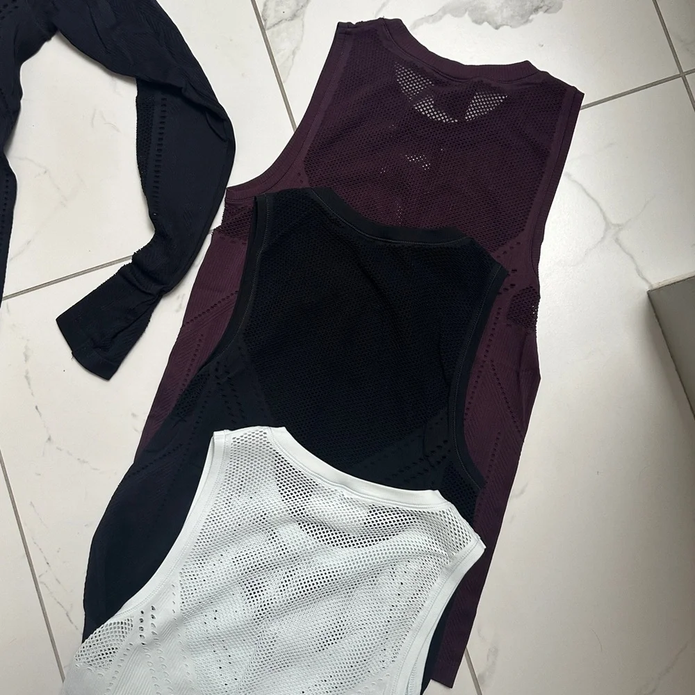 ATHLETA package (will not seperate)
Size Medium - Picture 6 of 6